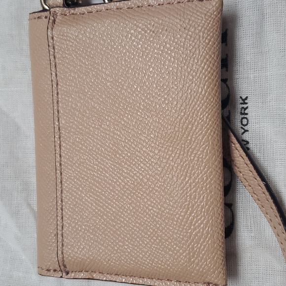 Coach Nude Pink Stud Card Wallet Wristlet - Picture 5 of 7